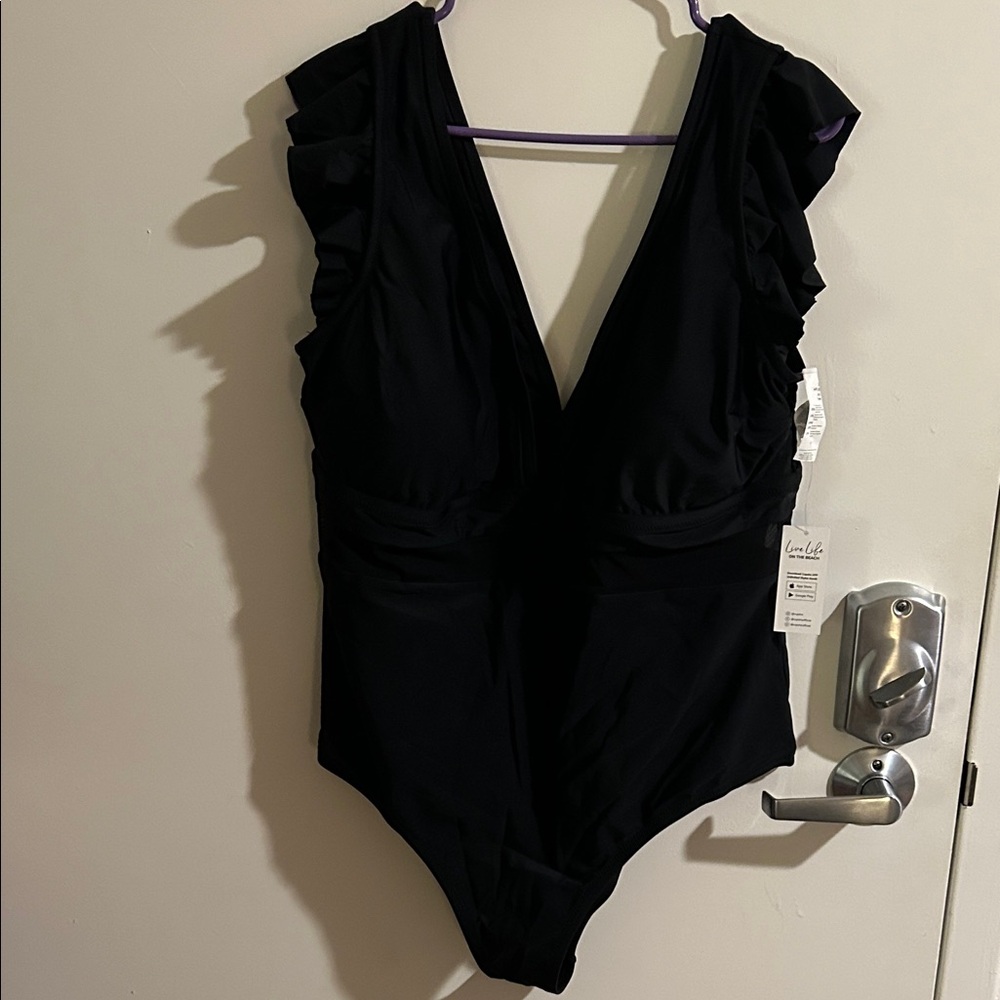 Cupshe Black Ruffle Sleeve One-Piece Swimsuit